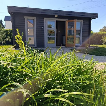 Tiny House Toute Equipee Avec Jardin Saint-Florent-sur-Cher Exterior foto