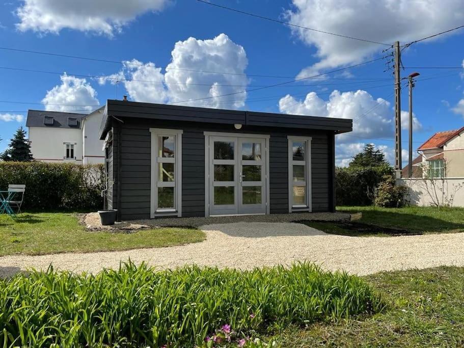 Tiny House Toute Equipee Avec Jardin Saint-Florent-sur-Cher Exterior foto